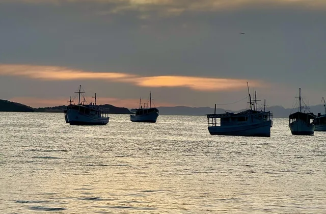 Atardecer sobre la bahía de Juan Griego