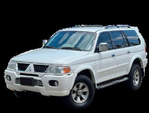 Alquiler camioneta Montero Sport blanca en Isla de Margarita